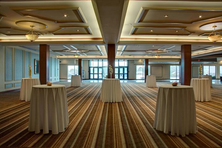 Ballroom/Hall 40 of 49