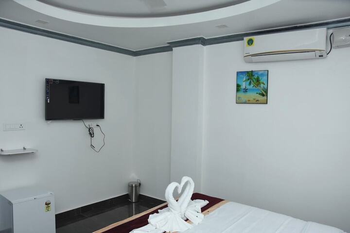 Room 13 of 40
