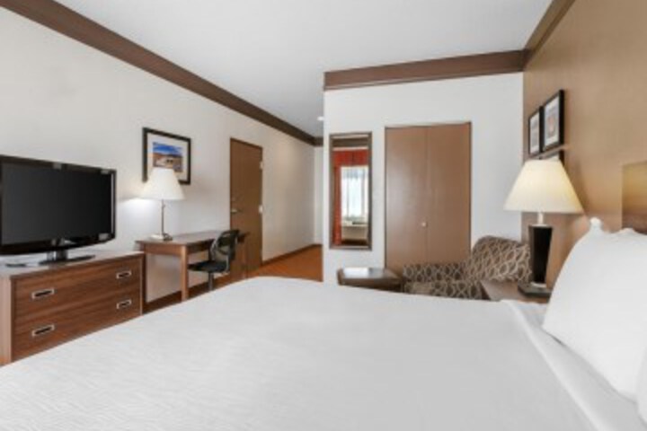 Room 13 of 33