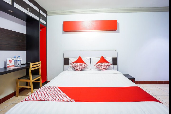 Room 16 of 32