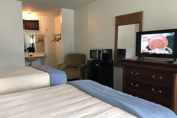 Room 10 of 22