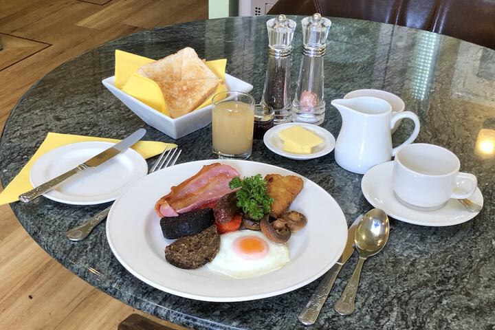Breakfast/Coffee Service 100 of 116