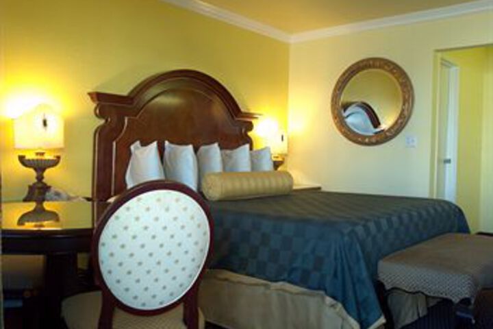 Desert Mirage Inn &  Suites in Needles, CA