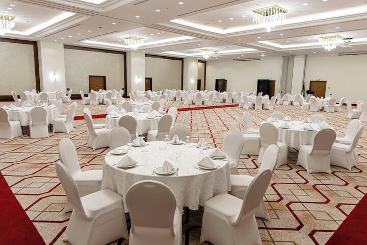 Ballroom/Hall 50 of 64