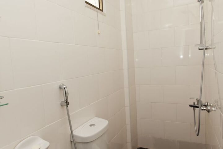 Room 8 of 42