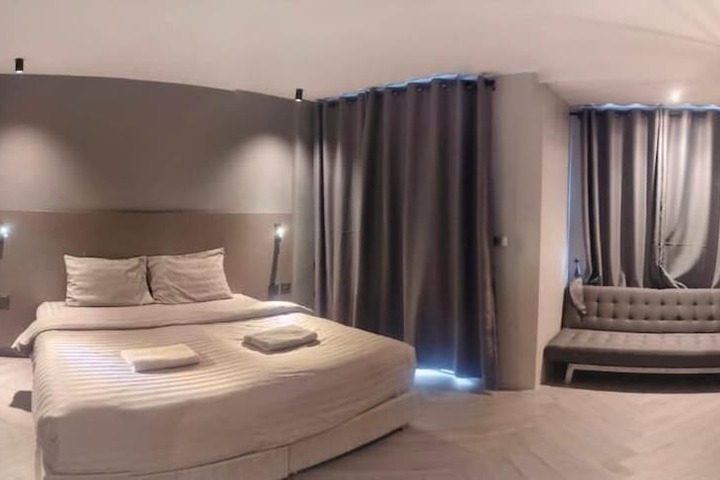 Room 10 of 45