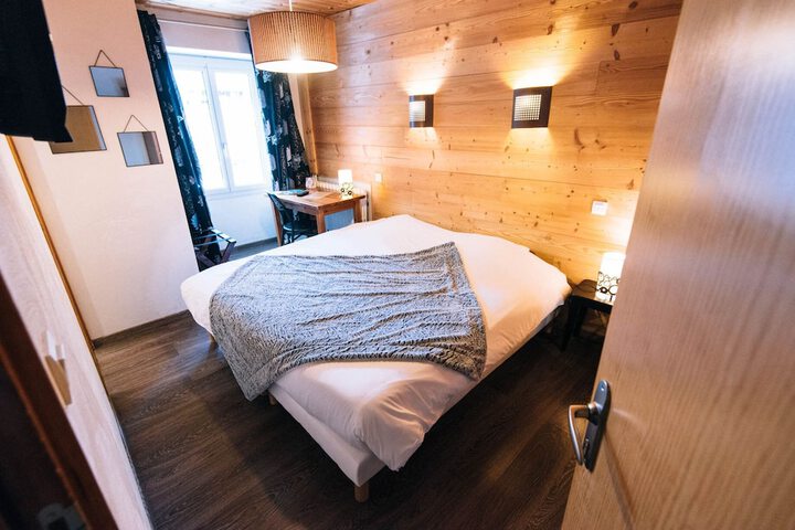 Room 9 of 62