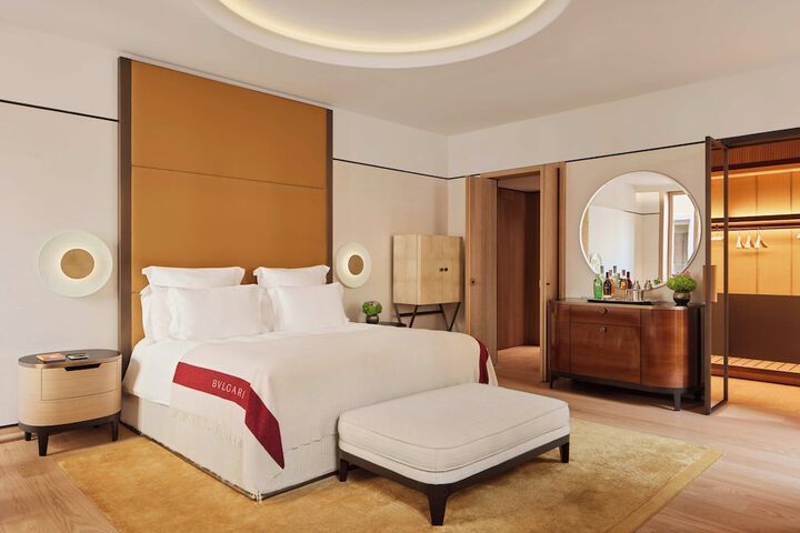 Room 27 of 60