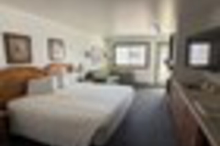 Room 104 of 279