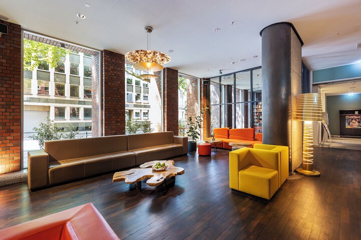 Guest Lobby