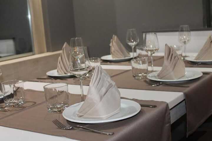 Dining 39 of 59