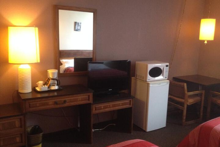 Room 8 of 27