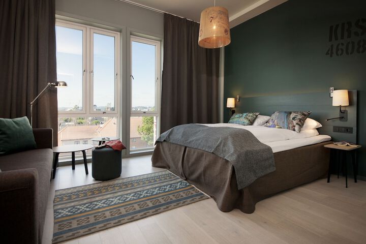 Room 4 of 38