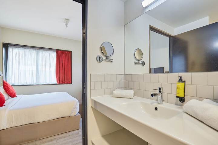 Room 29 of 58