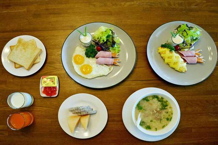 Dining 58 of 113