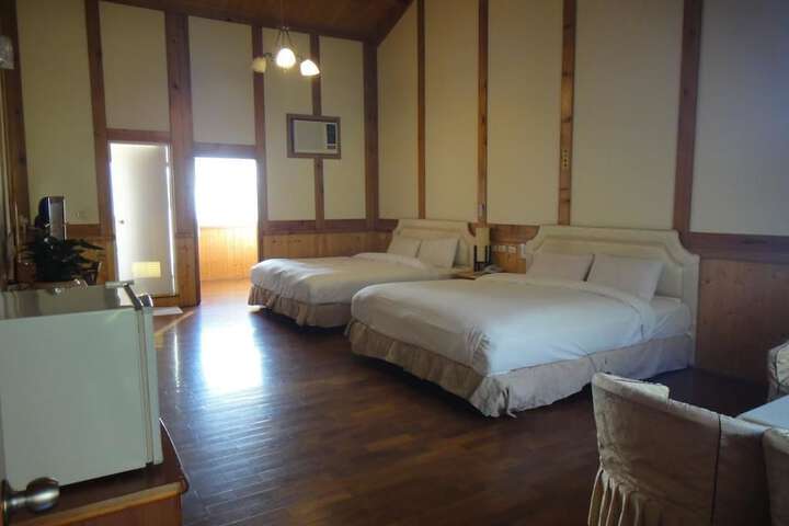 Room 20 of 37