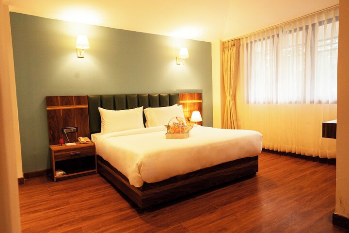 Room 4 of 23
