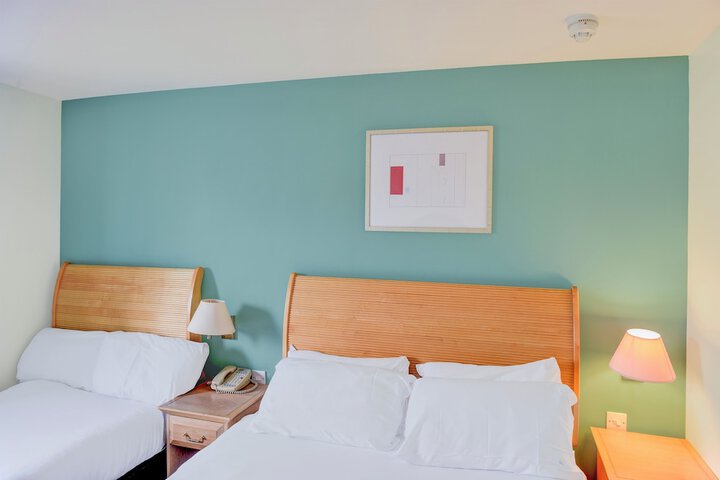 Room 18 of 41