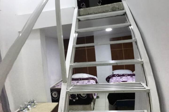 Room 6 of 12