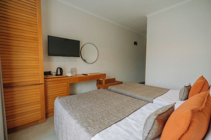 Room 35 of 138