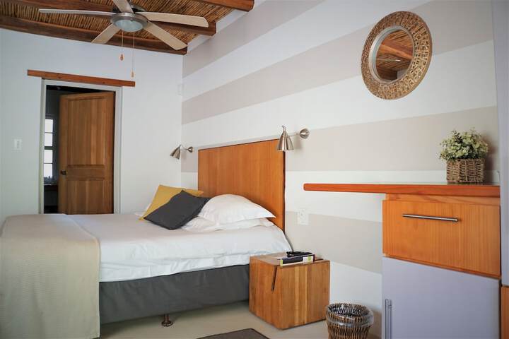 Room 19 of 152