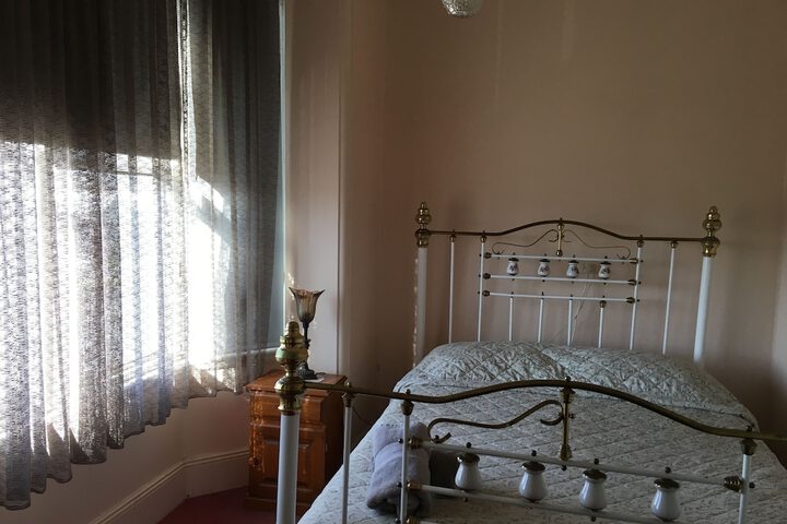 Room 2 of 38