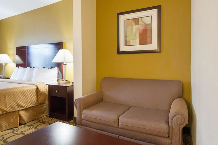 Room 20 of 74