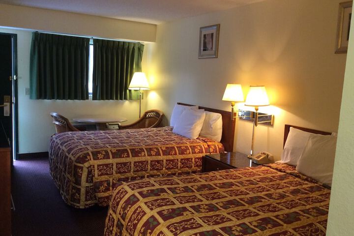 Room 7 of 35