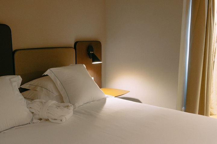 Room 8 of 43