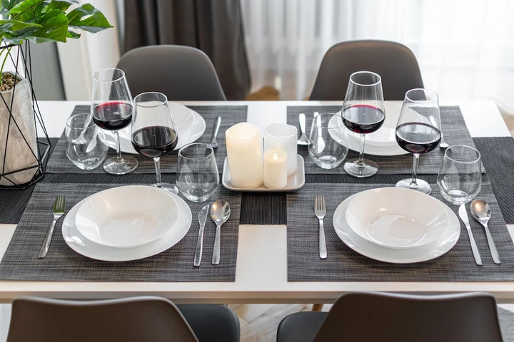 Dining 19 of 21