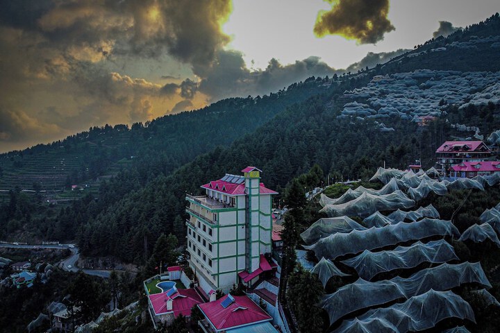 Hilltop Resorts BY Fidato Lepere in Theog