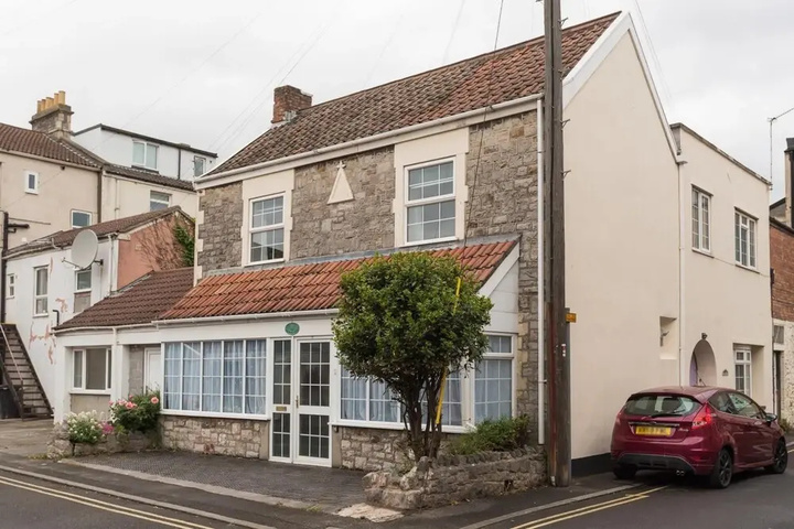 Exterior of Beautiful 4BD Family Home Weston-super-mare