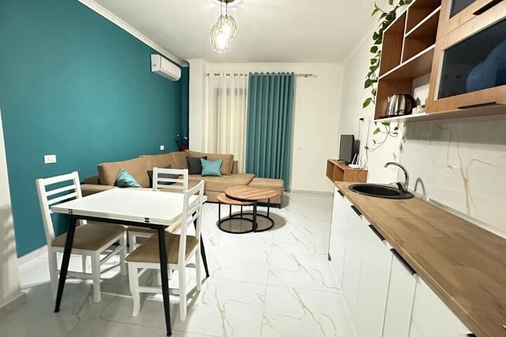 Room 5 of 65