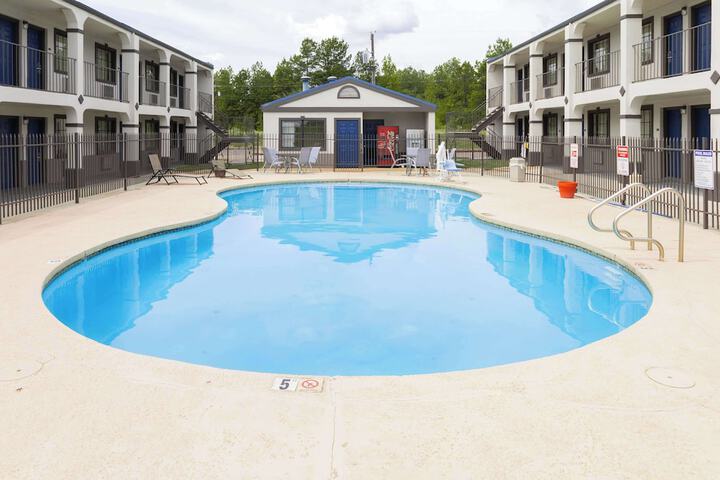 Pools & Facilities
