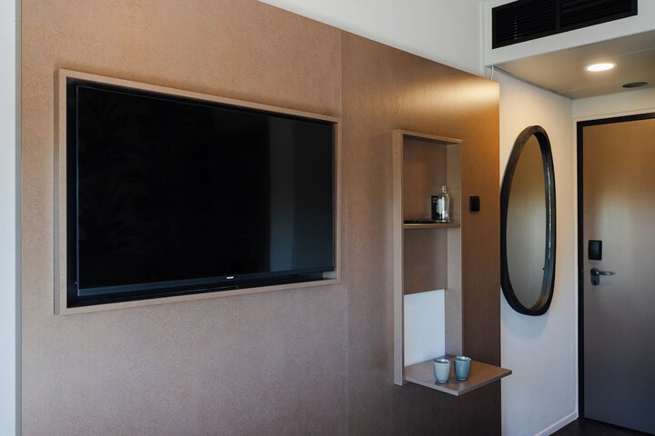 Room 10 of 44