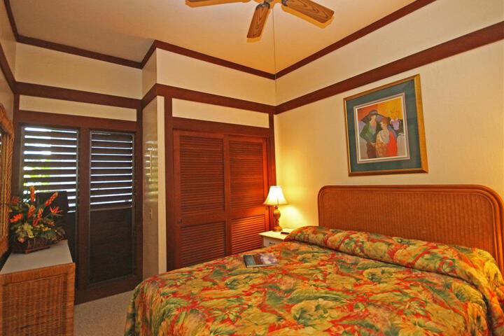 Room 12 of 32