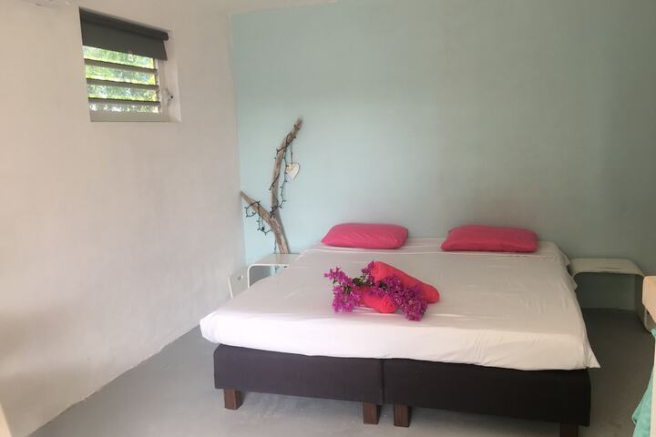 Room 5 of 44