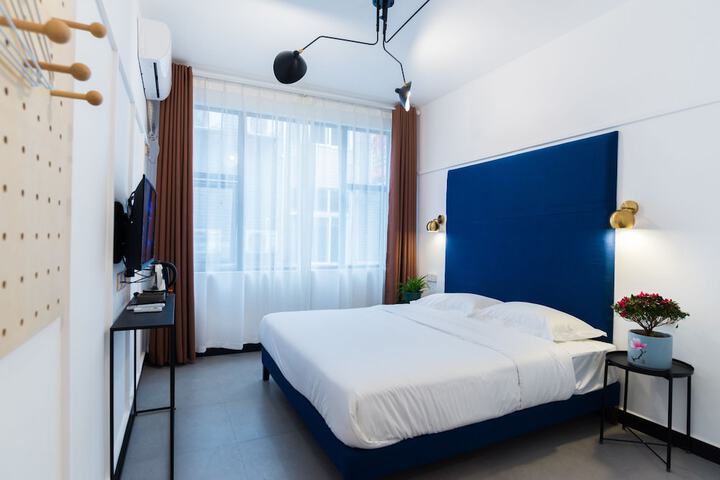 Room 22 of 41