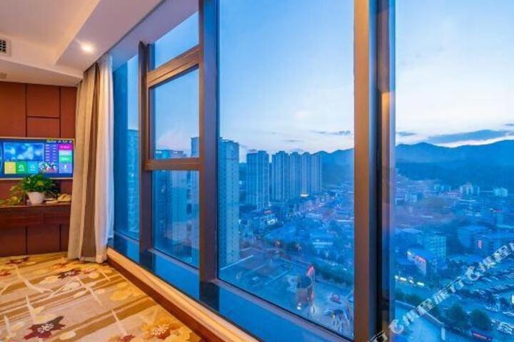 Dynasty Hotel (Honghuagang District Xinpu Branch)