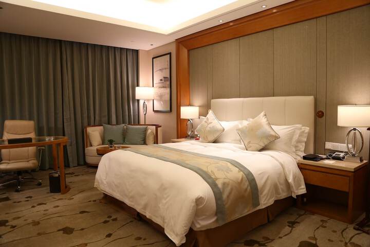 Room 4 of 45
