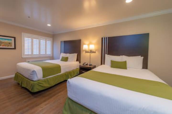 Room 28 of 114