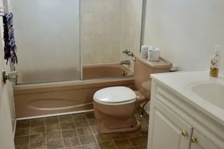 Room 7 of 14