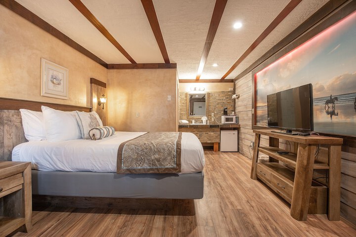 Room 2 of 52