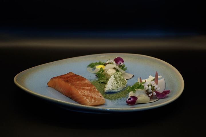 Dining 37 of 57