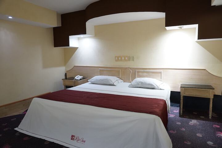 Room 9 of 30