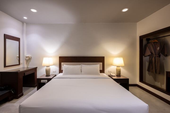 Room 6 of 31