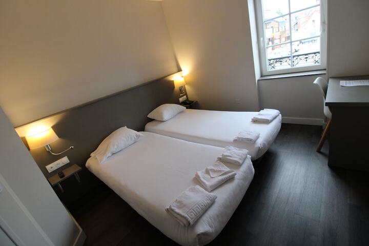 Room 4 of 69