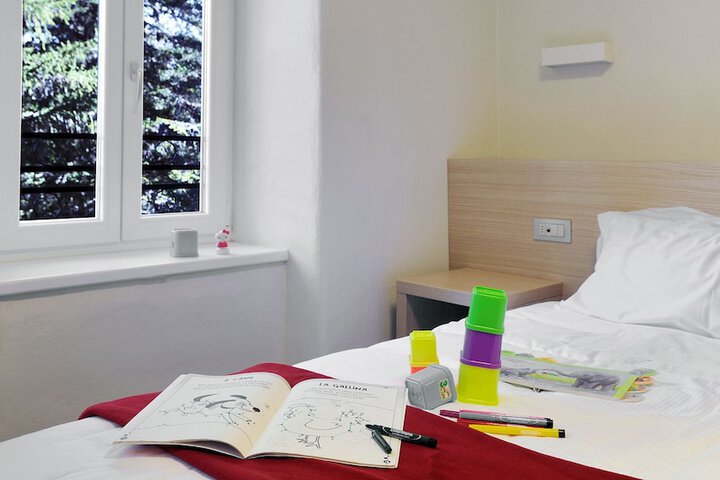 Room 6 of 47