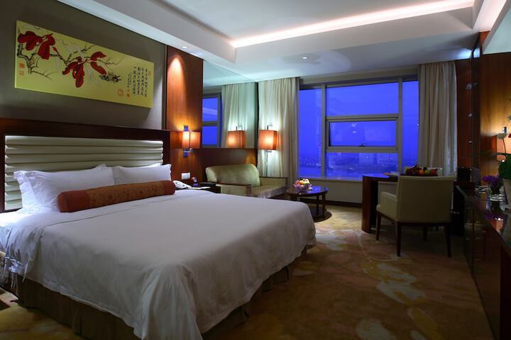 Room 9 of 55