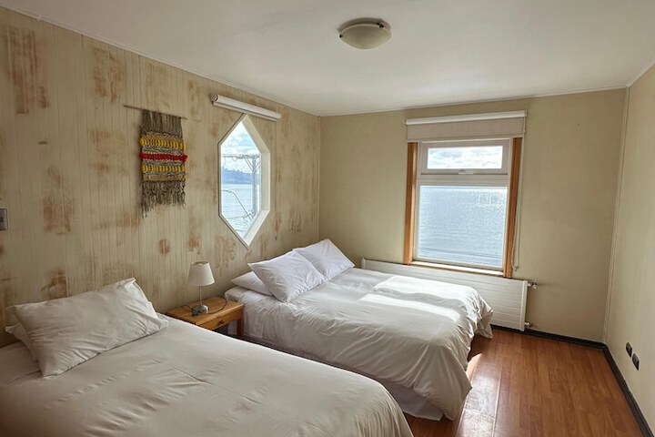 Room 19 of 32